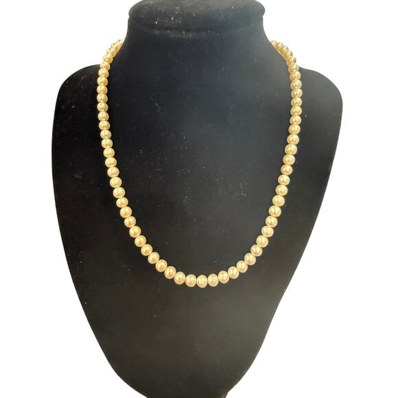 Beautiful Almost Perfect Round Natural Pearls*Silver safety clasp*17" 5.5-6 mm - Picture 1 of 4